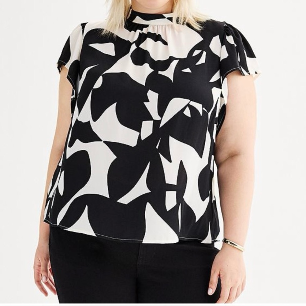 Nine West Short Sleeve Blouse - Abstract Black and White Blouse - NWT - 0X